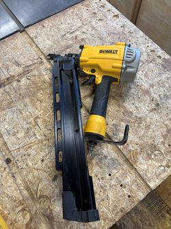 Dewalt DWF83PL 21 Degree Pneumatic Framing Nail Gun