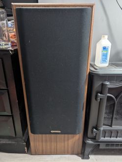 Kenwood tower Standing Speaker pair