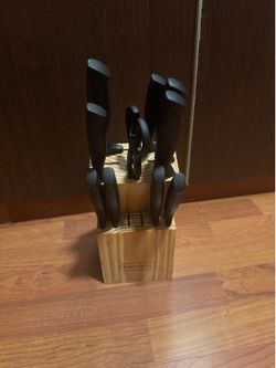 Faberware knifes set-$10- West Kendall