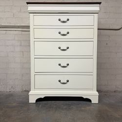 Delivery is available white chest dresser with 6 storage drawers $290 OBO!
