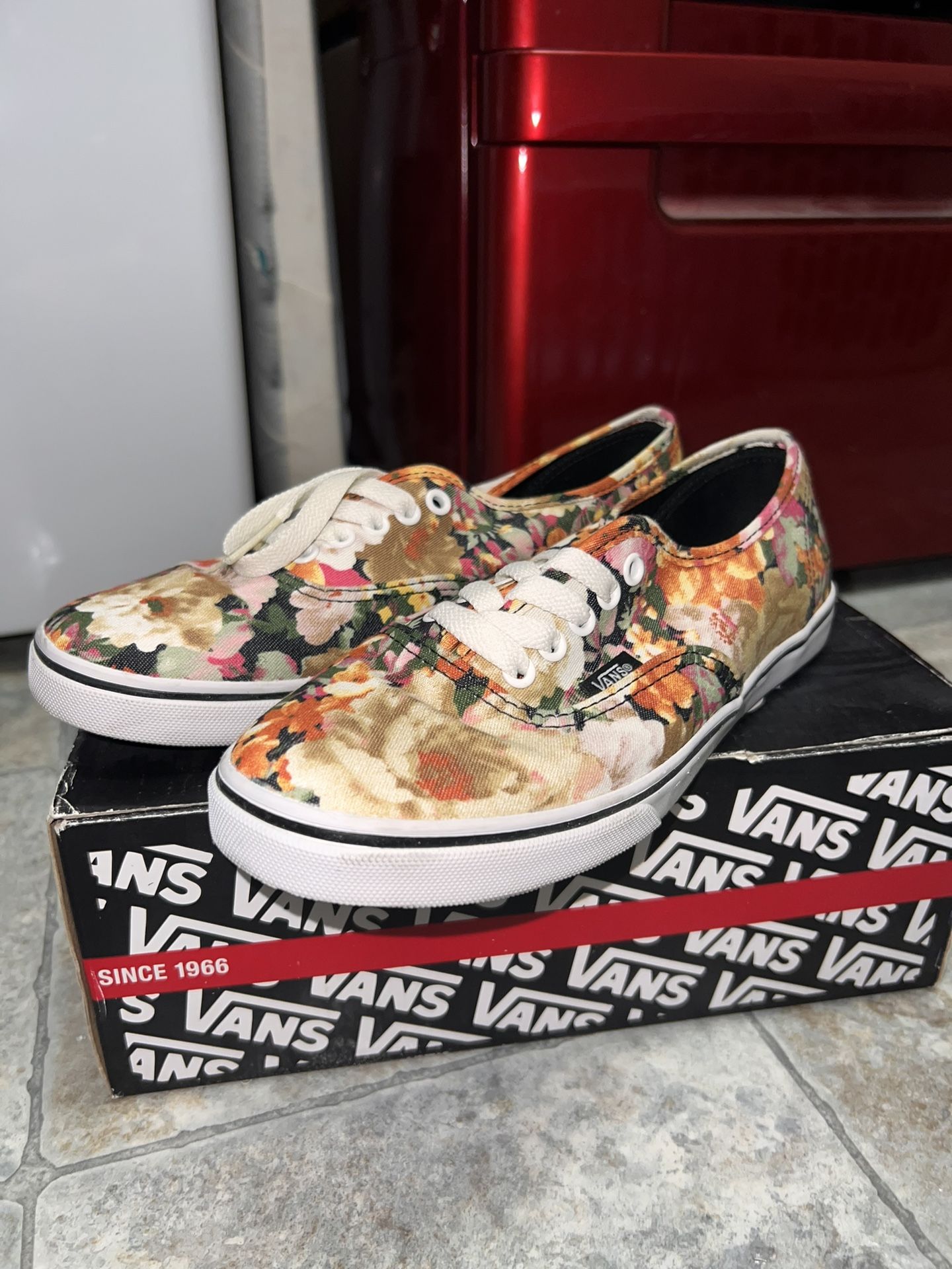 Floral Authentic Lo Pro Vans