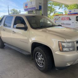 2008 Avalanche 