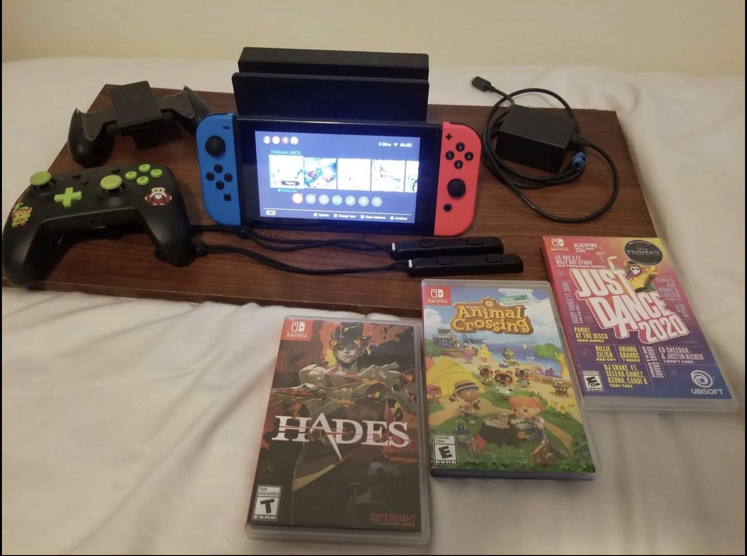 Nintendo Switch W/ Games And Extra Controller