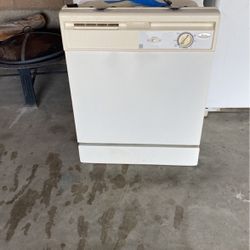 Dishwasher whirlpool $50 o.b.o