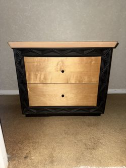 Wooden 2 drawer dresser