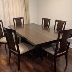 Dinning Table 