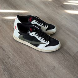 Jordan 1 Travis Scott 