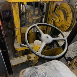Forklift 
