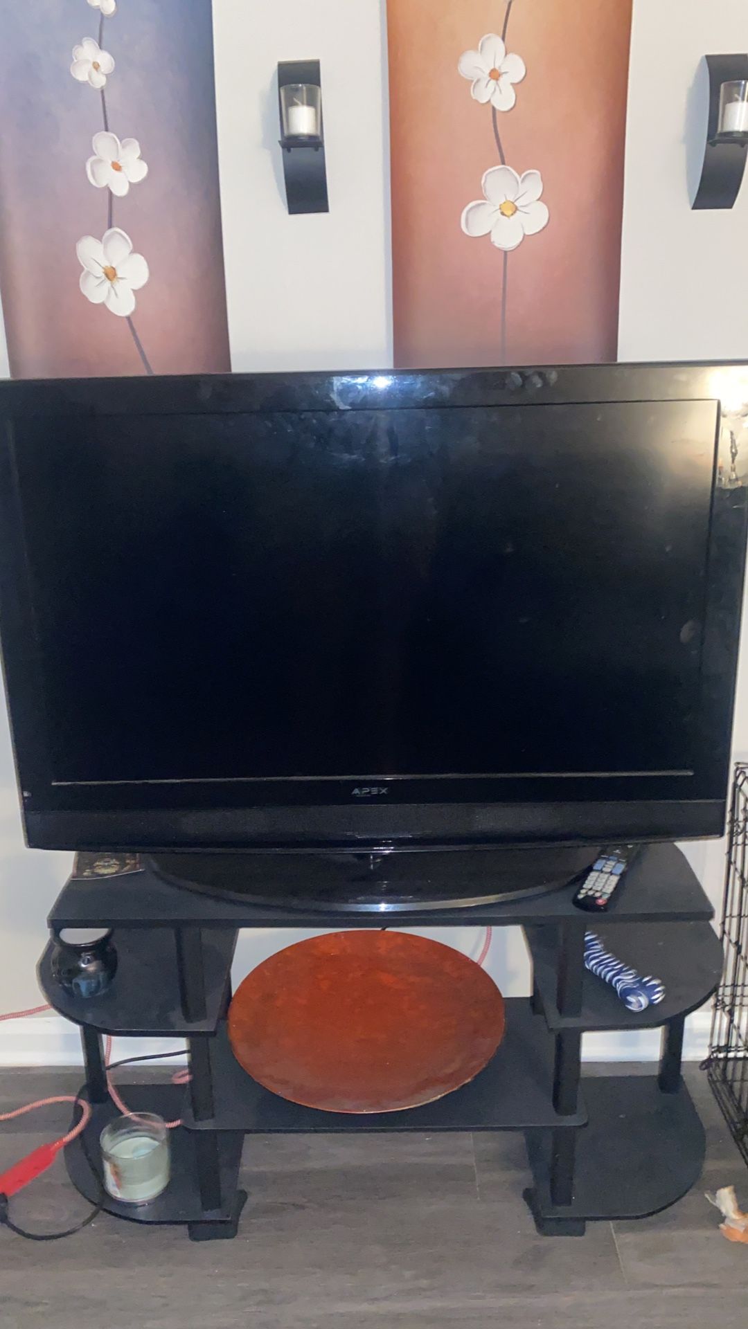  Tv Like New For Sale (negotiable)