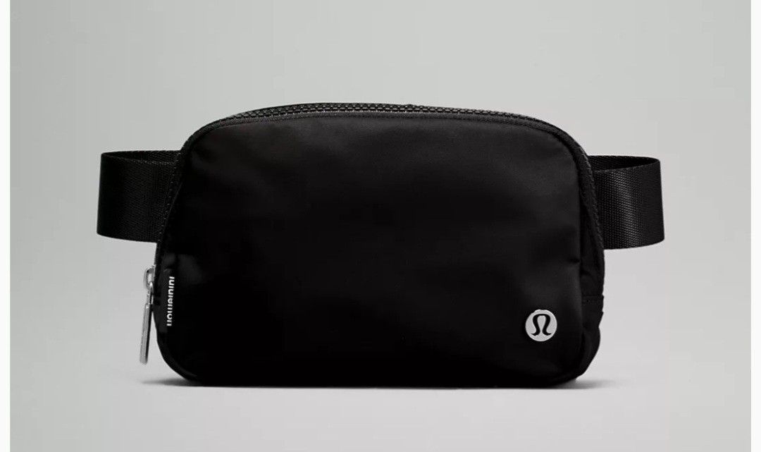Lululemon Everywhere Belt Bag