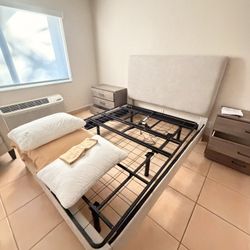 Queen Bed Velvet Gray With Adjustble Base 