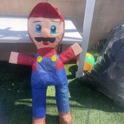 Super Mario Piñata 