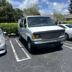 2004 Ford Econoline E350 Super Duty Cargo Van