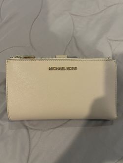 Michael Kors Jet Set Travel Double Zip Wristlet