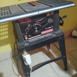 Table Saw With 