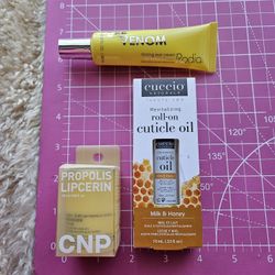 3pc Skincare W/Bee Produced Ingredients Lot