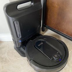 2 Shark IQ Robot Vacuum 