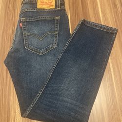 Levi’s Jean Size 32x30                                    K