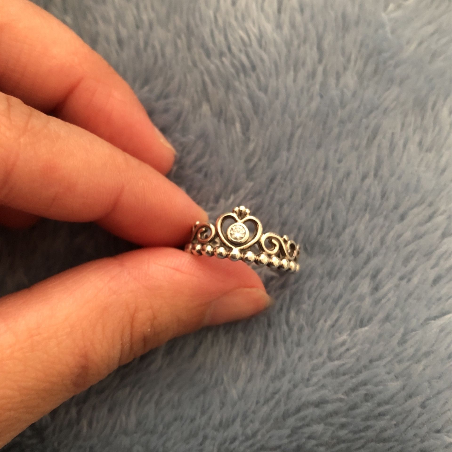 Pandora Ring Size 4-