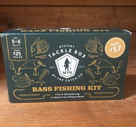 MYSTERY TACKLEBOX BASS FISHING KIT BOX 57