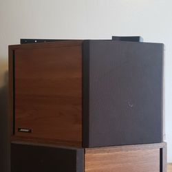 Bose 2.2 Bookshelf Speakers 