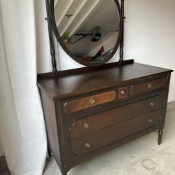 Berkey & Gay Antique Dresser w/ Mirror – Solid Wood 