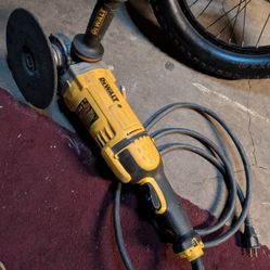 DEWALT ANGLE GRINDER