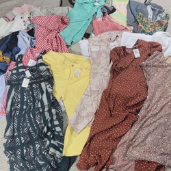 28 Piece Bundle of Women's Clothing - Several New With Tags (NWT) - Dresses, Pants, Tops, and More!