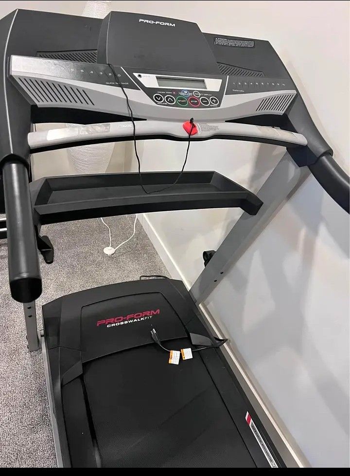 Very Nice Proform Treadmill Inclines and Folds
Delivery Available