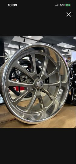 22” Resto Laguna R101 Wheels Texture Gunmetal Finish Center milled window /w Diamond Cut Lip. New in Box 22x8.5” Rims Size