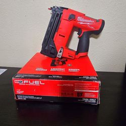 MILWAUKEE M12 FUEL BRAND NAILER 18GA