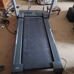 Treadmill $400 hot sale