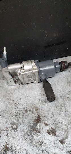 one-inch impact driver with three-quarter adapter