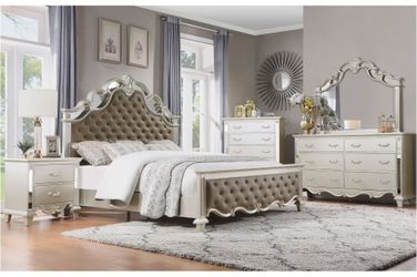 Brand New Champagne Finish Queen Bed/Bedroom Set with Mirror Accents