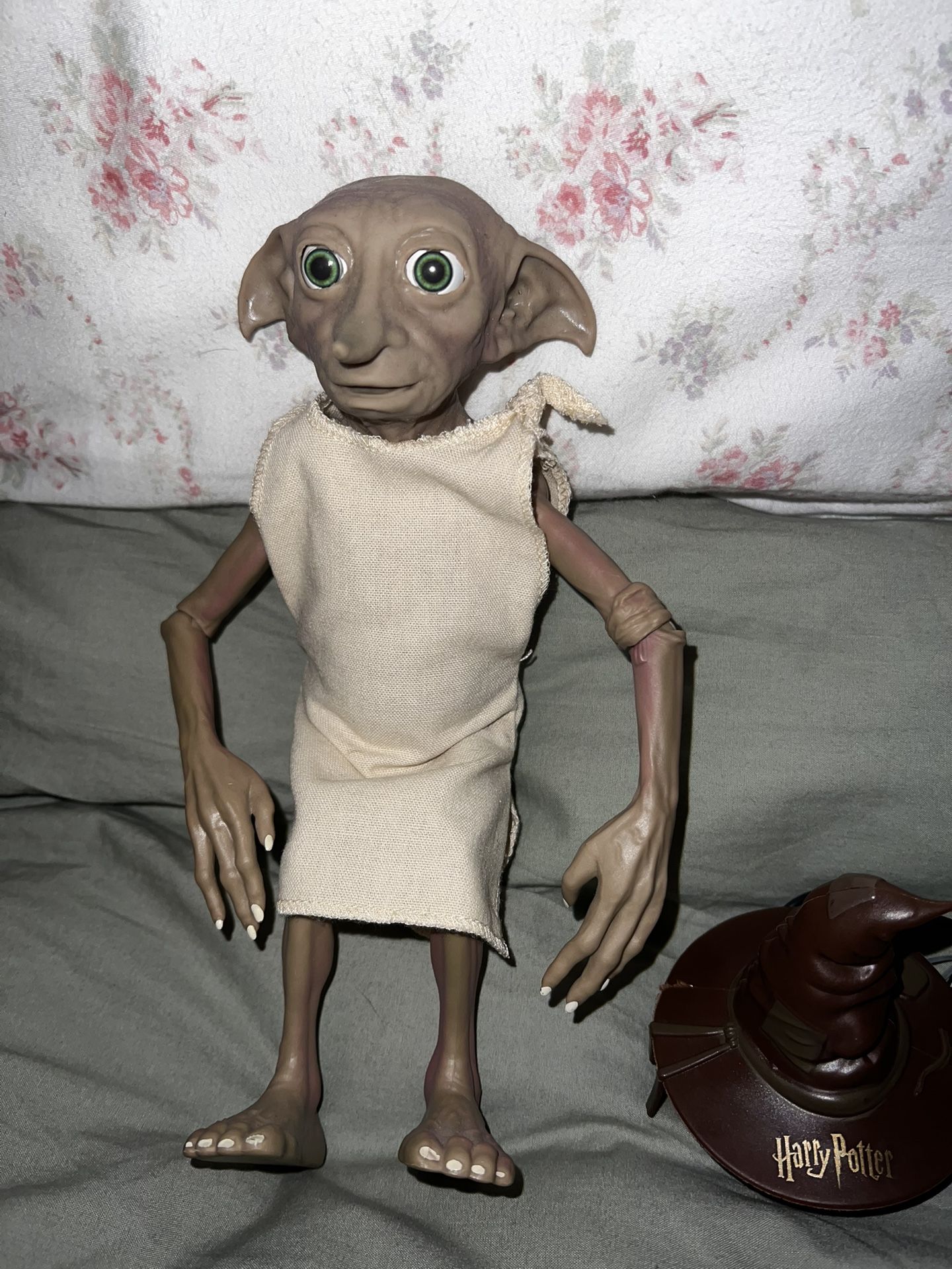 Universal Studios Wizarding World Harry Potter Dobby Sound and Movement Figure
