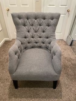 2 Wingback accent chairs