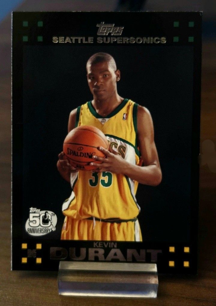 Really Nice Kevin Durant Rookie Card In MINT CONDITION
