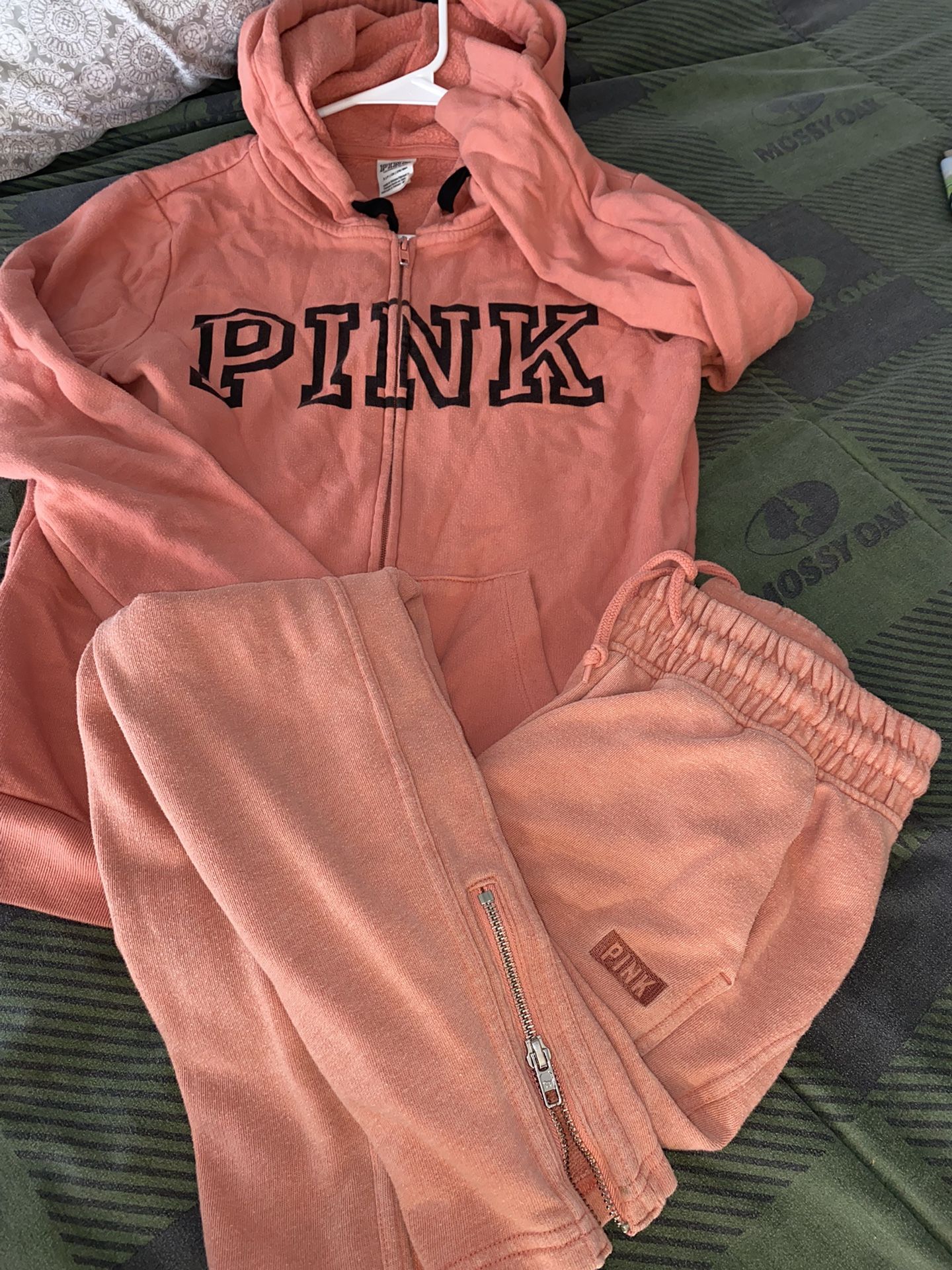 Victoria’s Secret PINK Sweatsuit