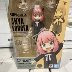 SH.   FIGUARTS.      ANYA.   FORGER