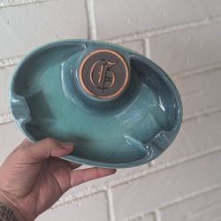 Vintage Ceramic Ashtray Roseville Hyde Park Hotel 50s Custom Pottery Engraved 
