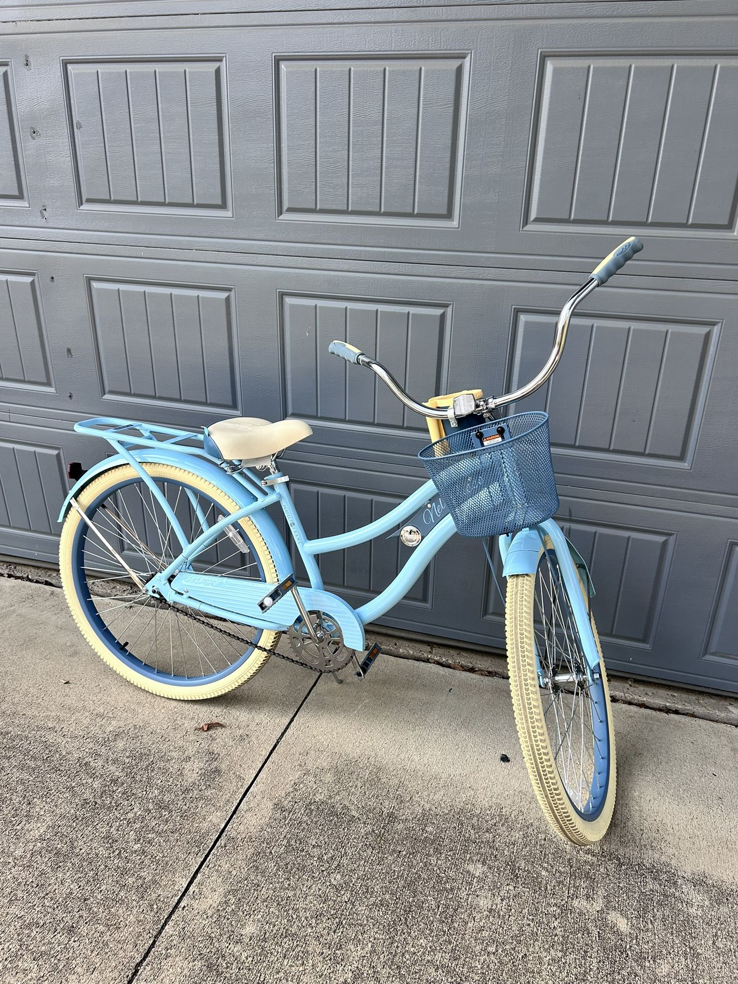 Huffy 26" Nel Lusso Cruiser Bike, Fits Riders 5'0"+, Light Blue, Adult, Women's