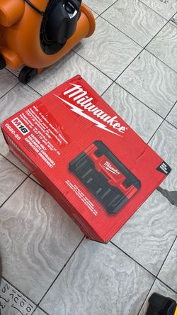 Milwaukee M18 2-Gallon Wet/Dry Vacuum 0880-20