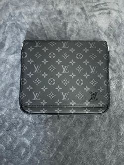 LV MESSENGER BAG - Price Negotiable!