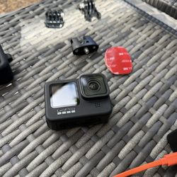 GoPro Hero 9 Bundle – 4 Batteries + Charger + Chest Mount + Case