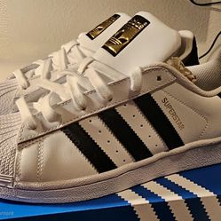 Women's Adidas Superstar