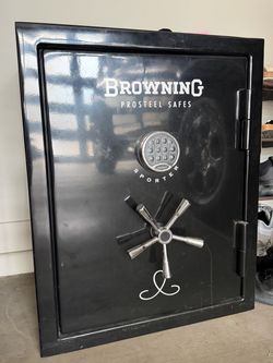 Browning Prosteel Safe exceptional condition
