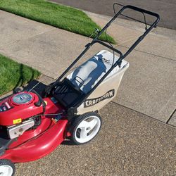 Super Nice Craftsman Self-propelled Lawn Mower With Briggs & Stratton 190cc Engine Perfect Condition