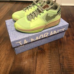Selling Ja Morant 1 (GS) Youth Size 6