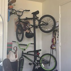 Green HUFFY Bike 20 And Bike Stand 