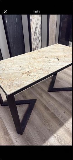 Quartzite Dinning Table